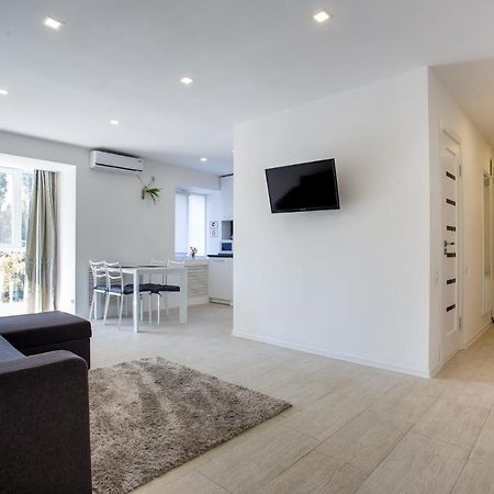 Apartment On Ushakova Chersoń Zewnętrze zdjęcie